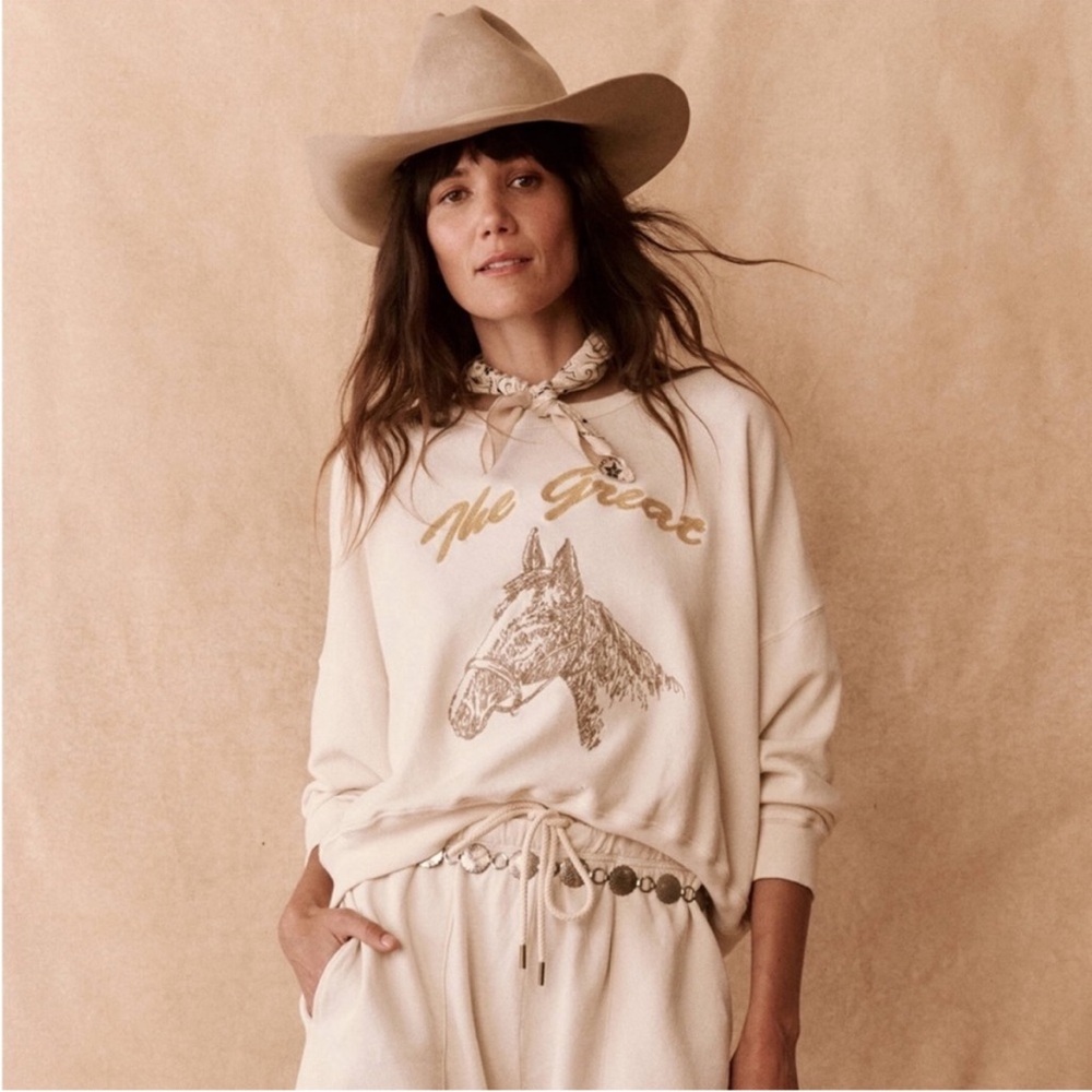The Great. The Teammate Sweatshirt in Washed White w/Horse Embroidery. Size 1.